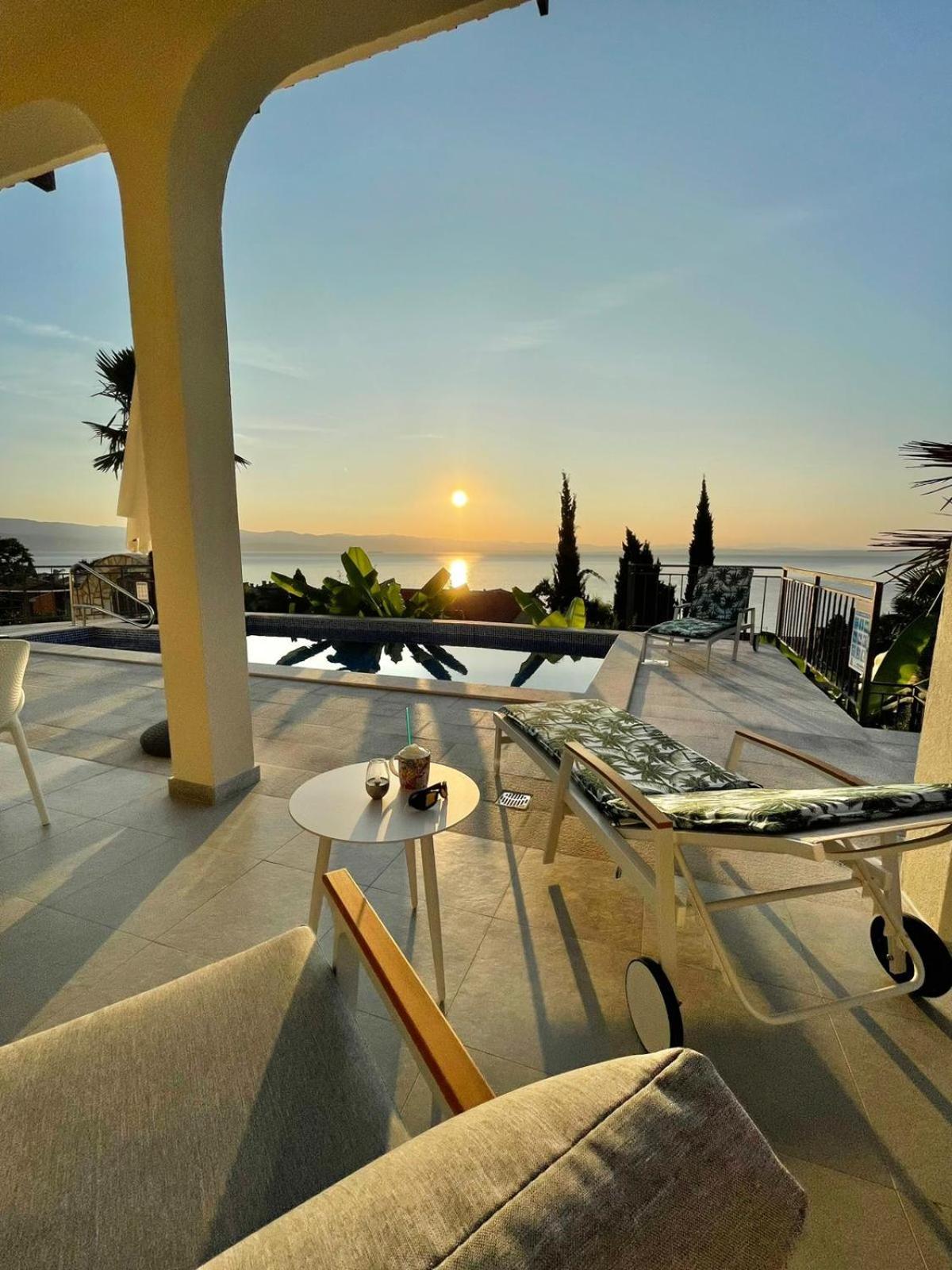 Villa Nikolla Laurana Esterno foto